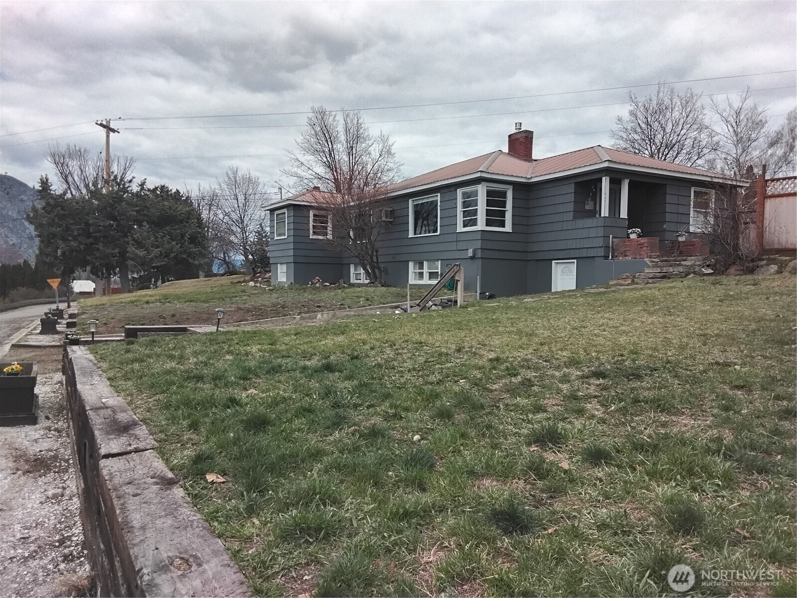 109 Antwine Avenue S, Tonasket, WA 98855