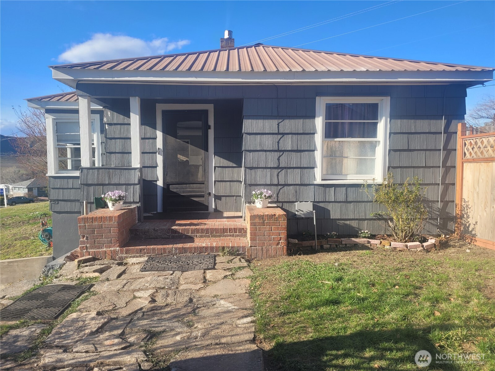 109 Antwine Avenue S, Tonasket, WA 98855