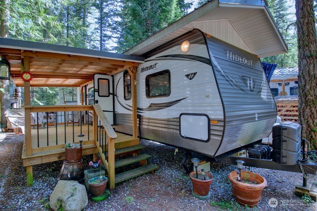 64 Wilderness Way, Deming, WA 98244