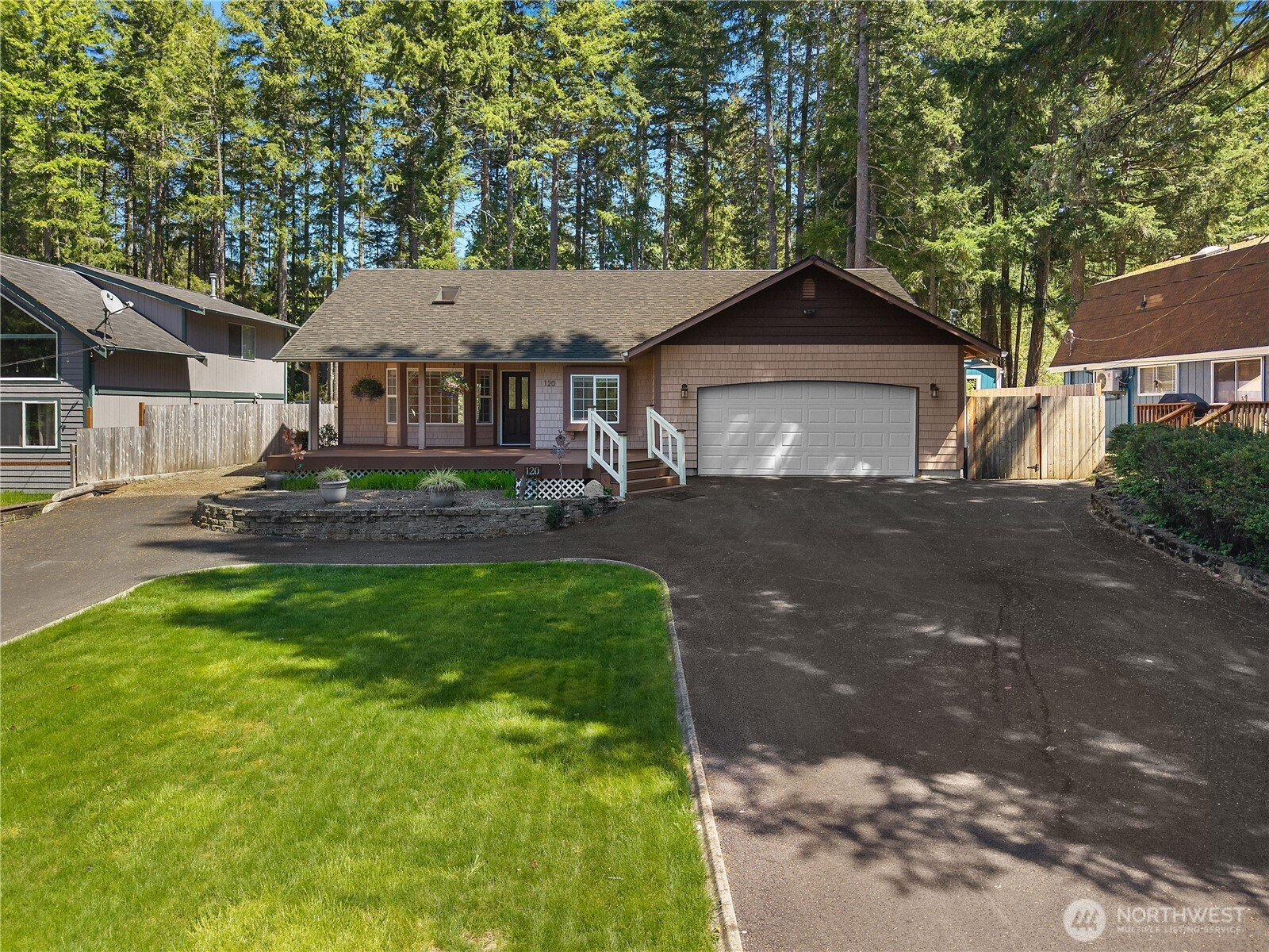 120 E Ballantrae Drive, Shelton, WA 98584