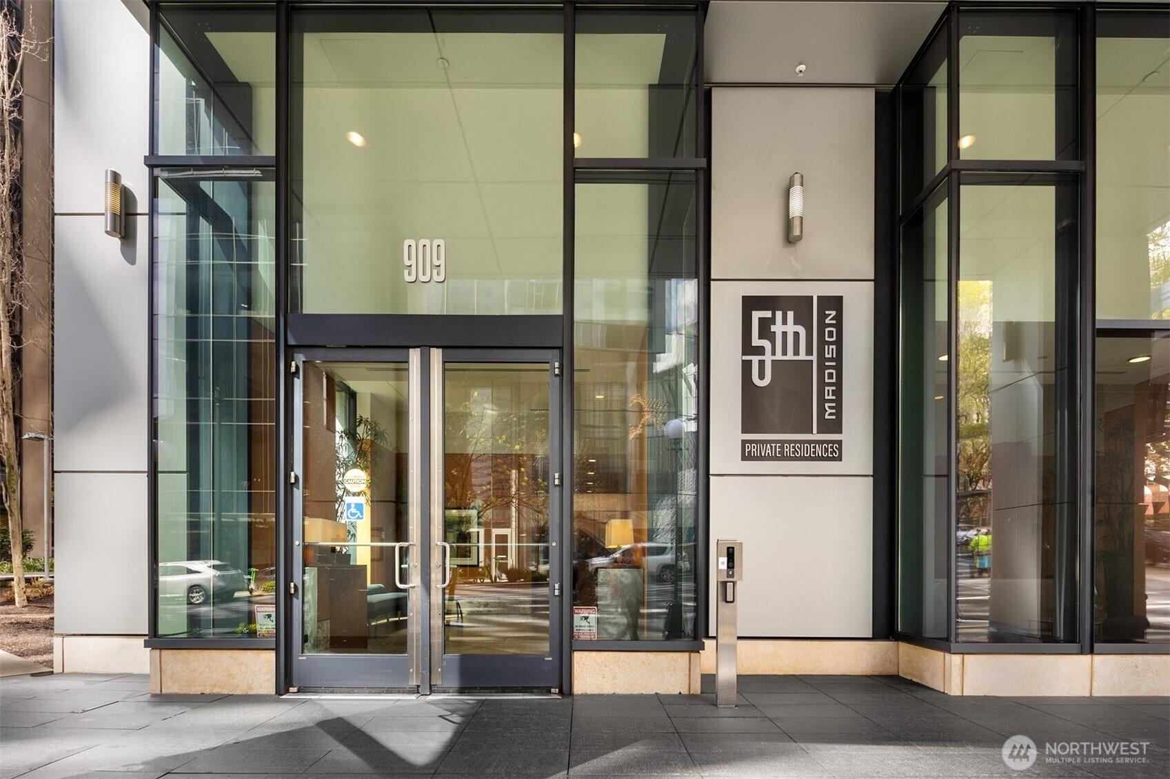 909 5th Avenue, Seattle, WA 98164