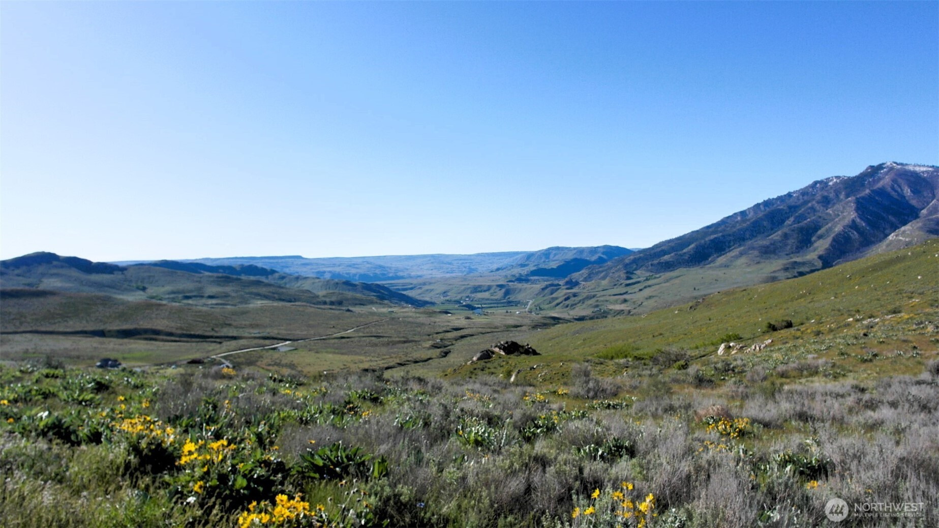 31 Cowboy Road, Methow, WA 98834