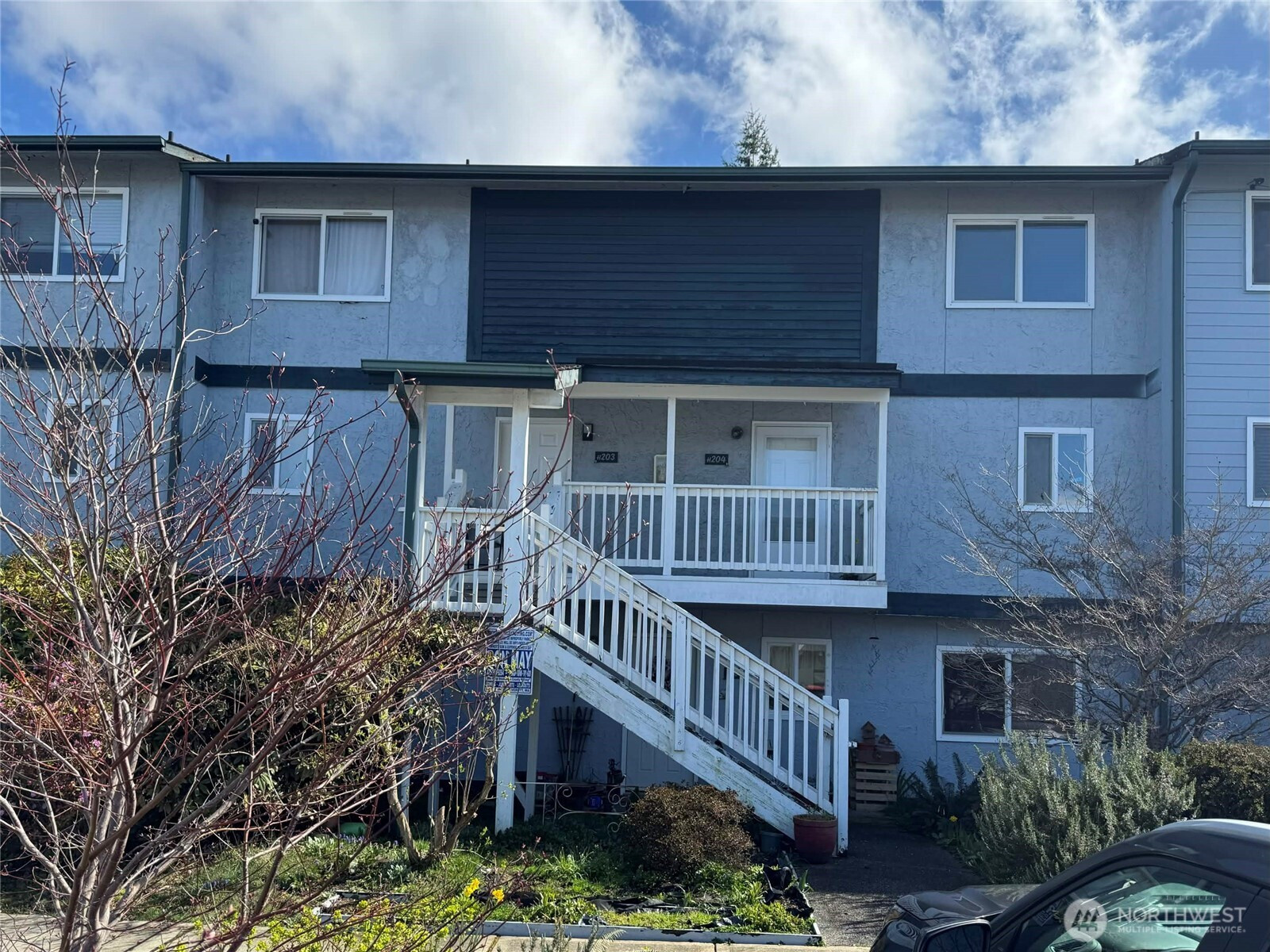 8823 Holly Drive, Everett, WA 98208