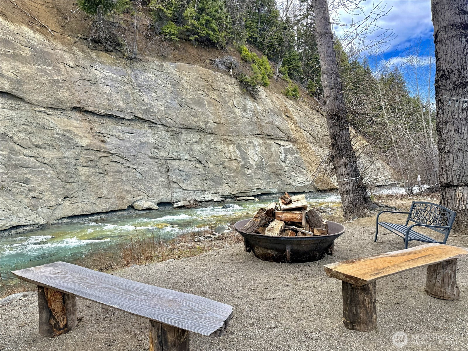 4010 Teanaway Middle Fork Road, Cle Elum, WA 98922