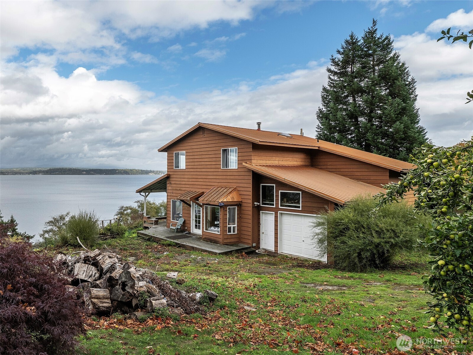 26 E Port Garden Dr, Everett, WA 98206