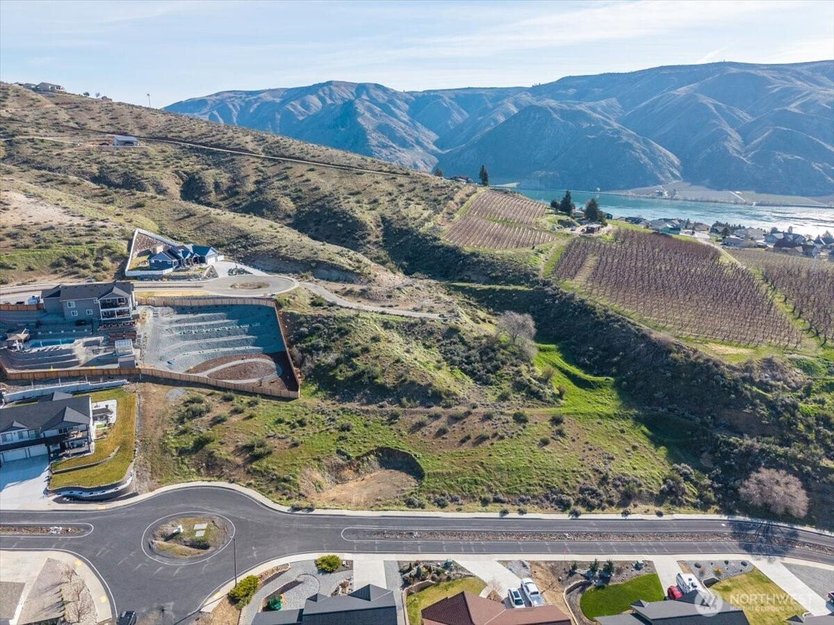 9988 Saska Way, Entiat, WA 98822