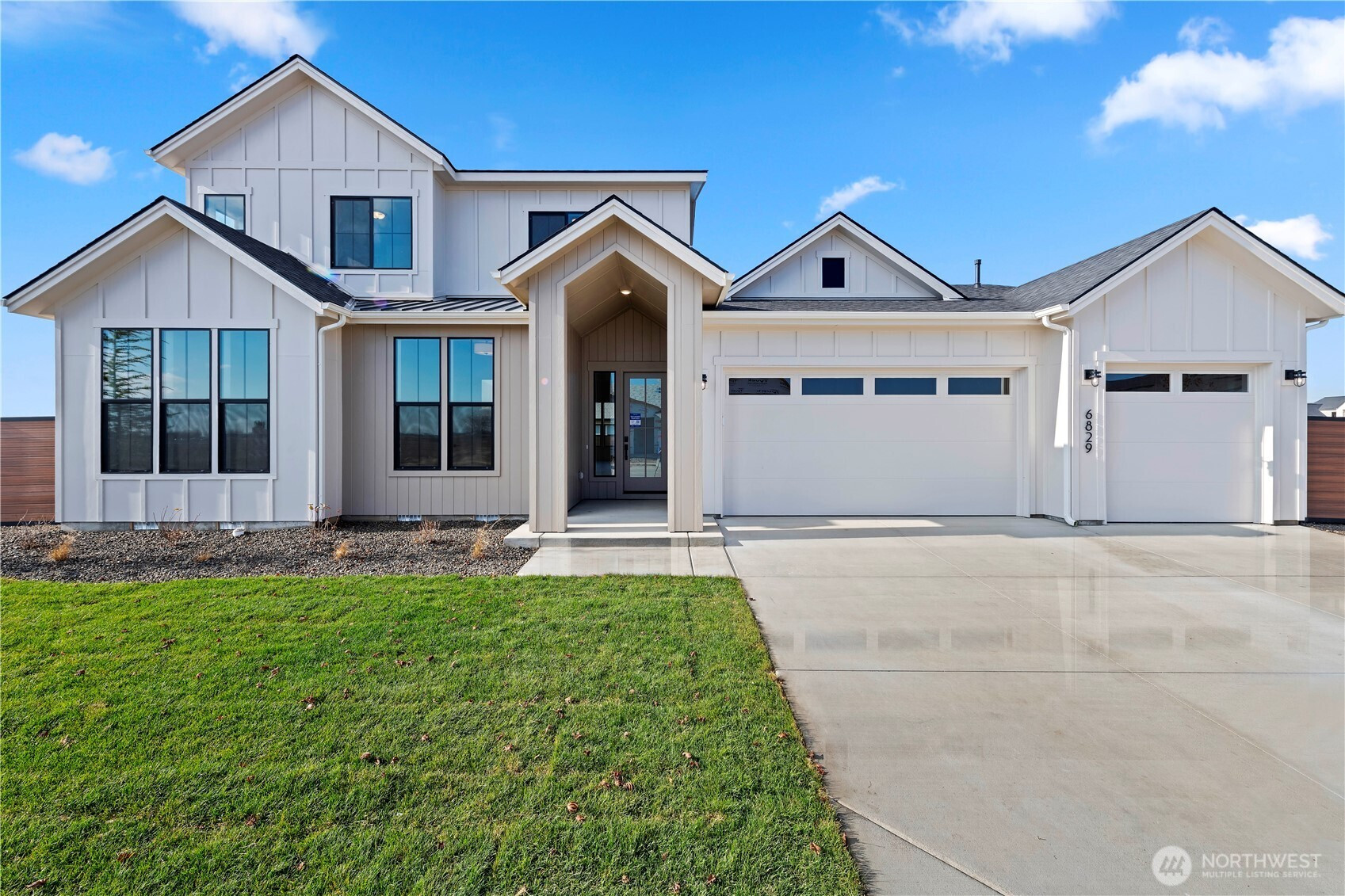 15221 210th Avenue E, Bonney Lake, WA 98391