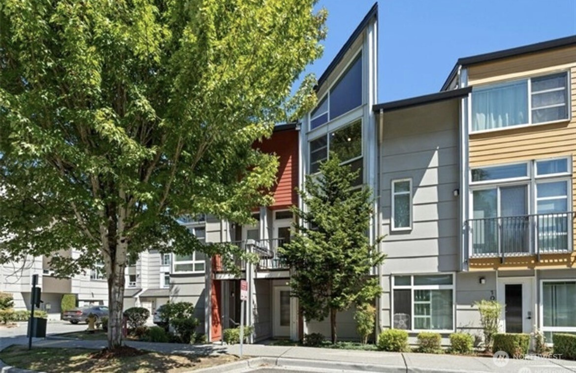 15107 NE 81st Way, Redmond, WA 98052