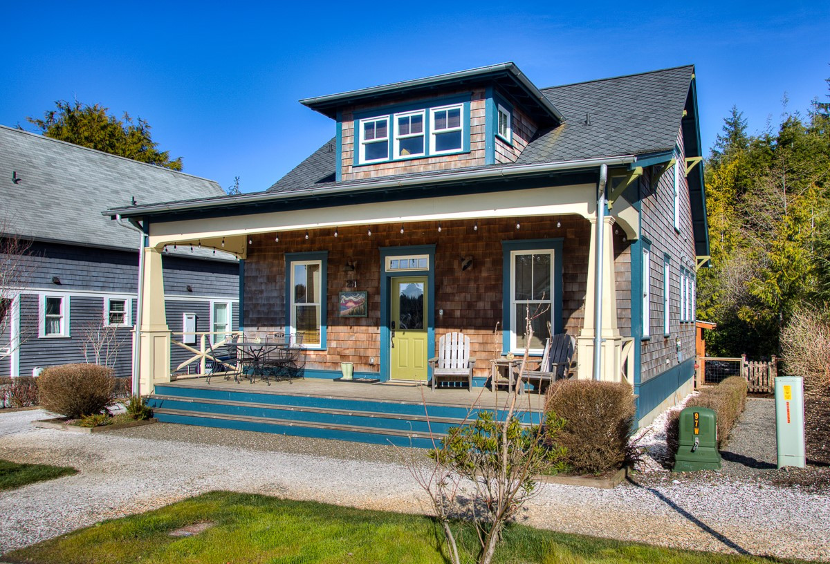 251 Meriweather Street, Pacific Beach, WA 98571