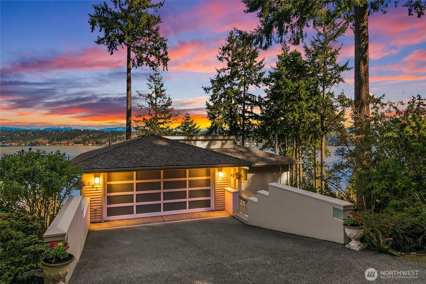 936 170th Place SE, Bellevue, WA 98008