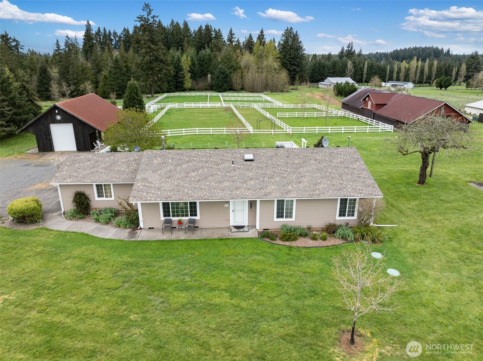 689 Rhoades Road, Winlock, WA 98596