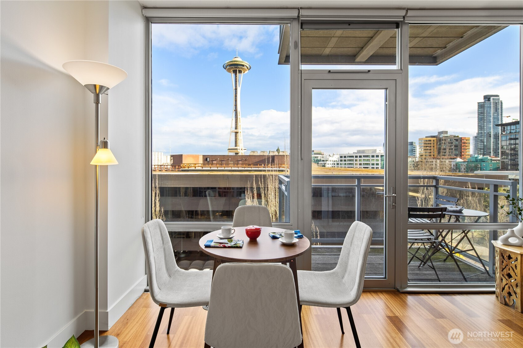 2911 2nd Avenue, Seattle, WA 98121