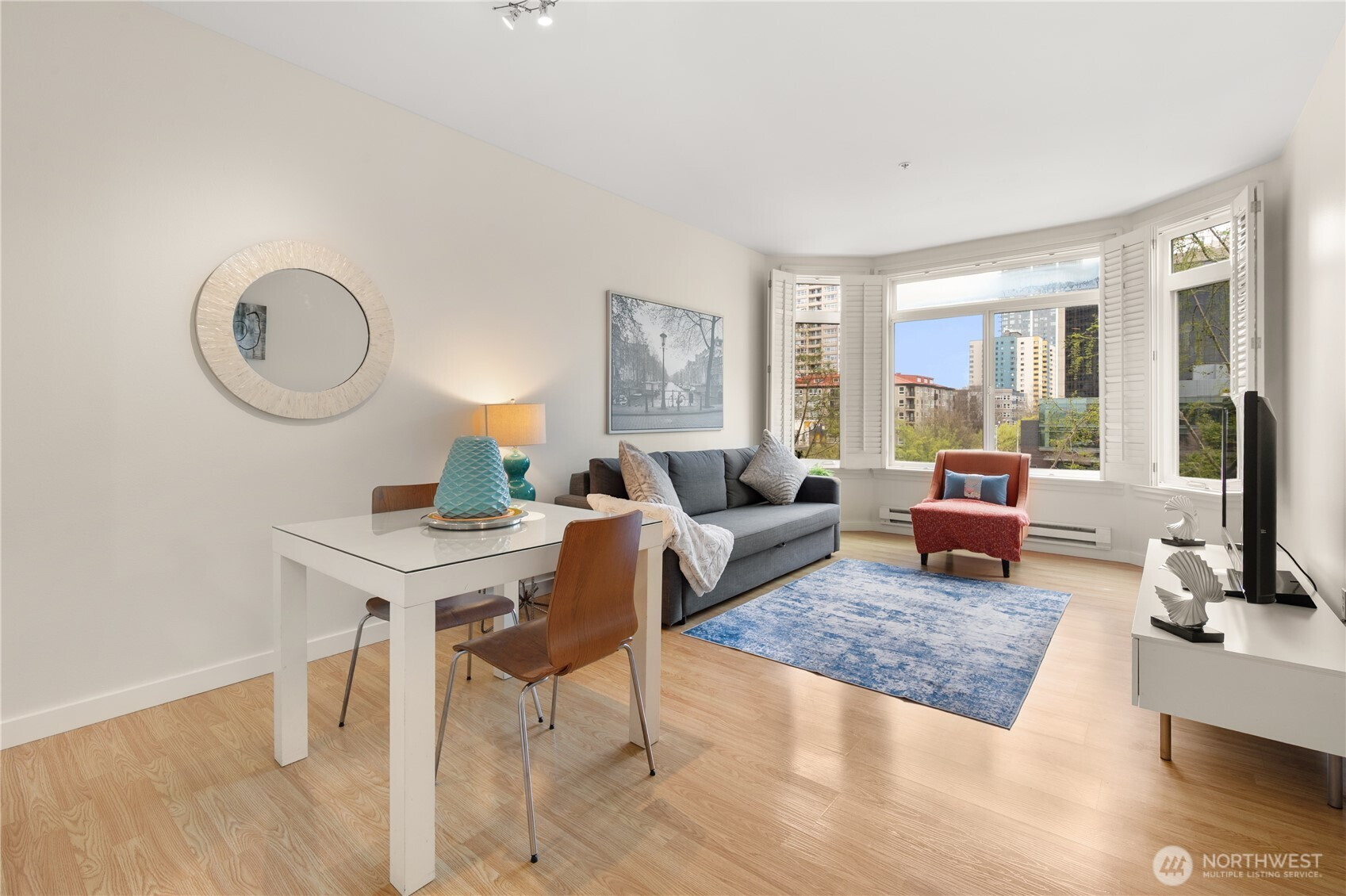 2415 2nd Ave, Seattle, WA 98121