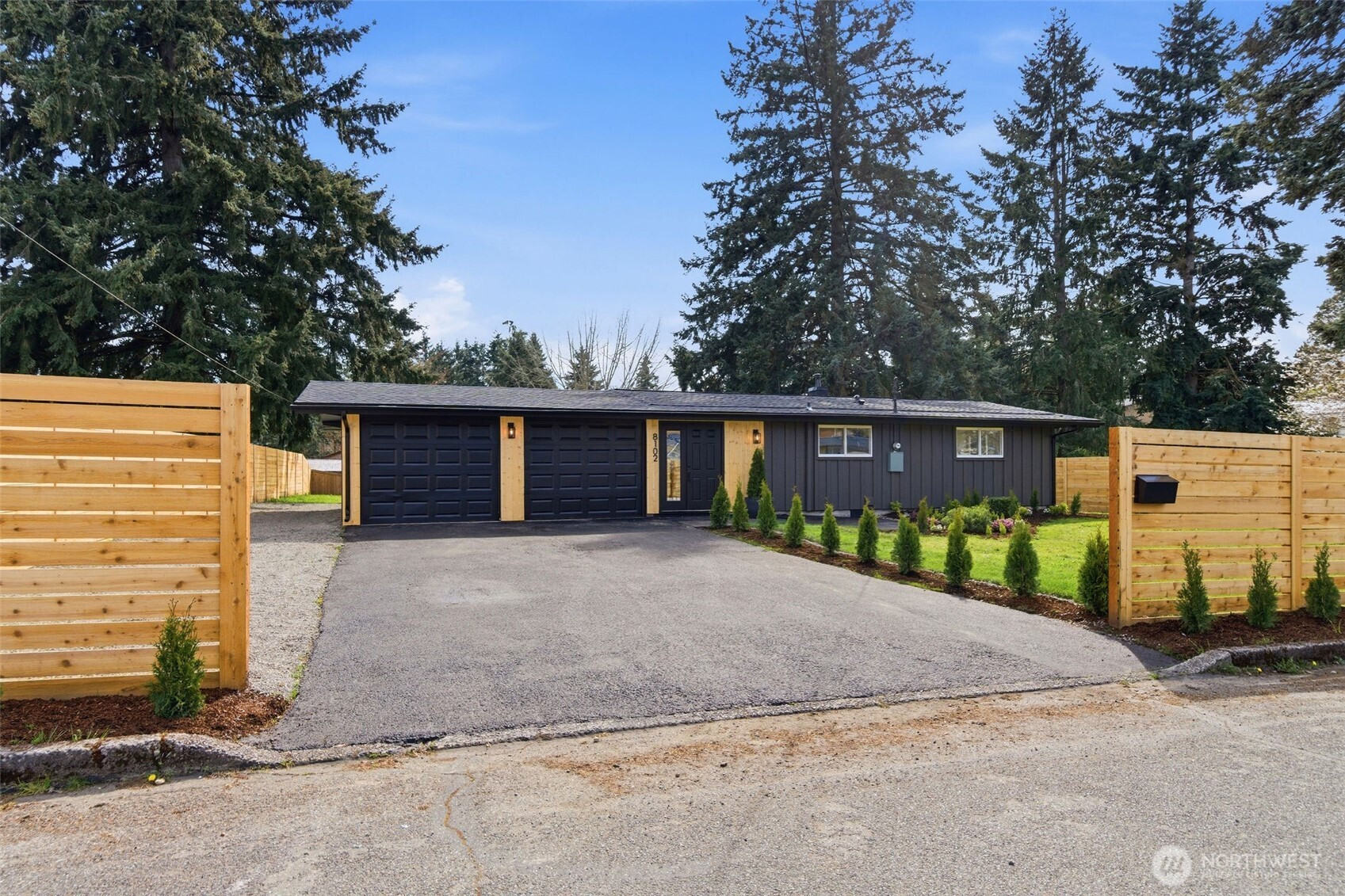 8102 Oakridge Drive SW, Lakewood, WA 98498