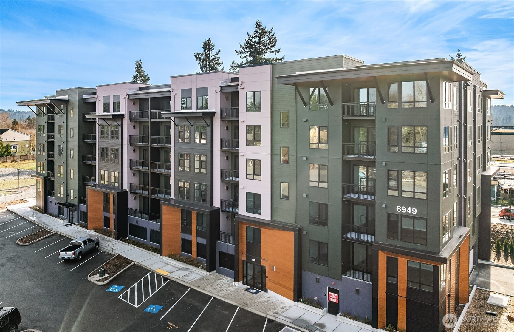 6949 NE 184th Lane, Kenmore, WA 98028