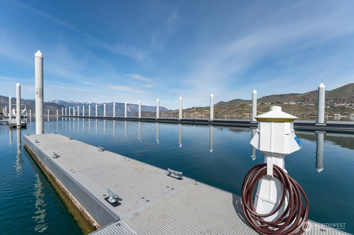 1350 W Woodin Avenue, Chelan, WA 98816