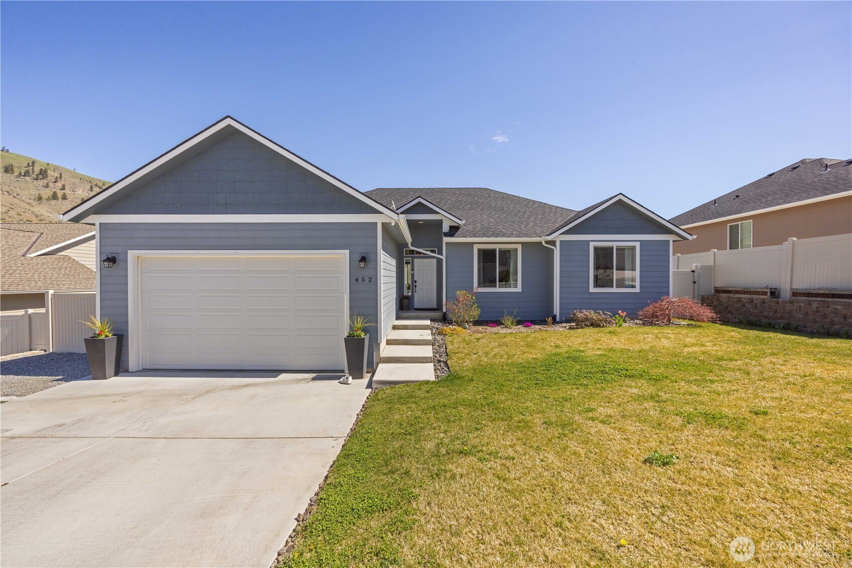 452 Spring View Place, Chelan, WA 98816