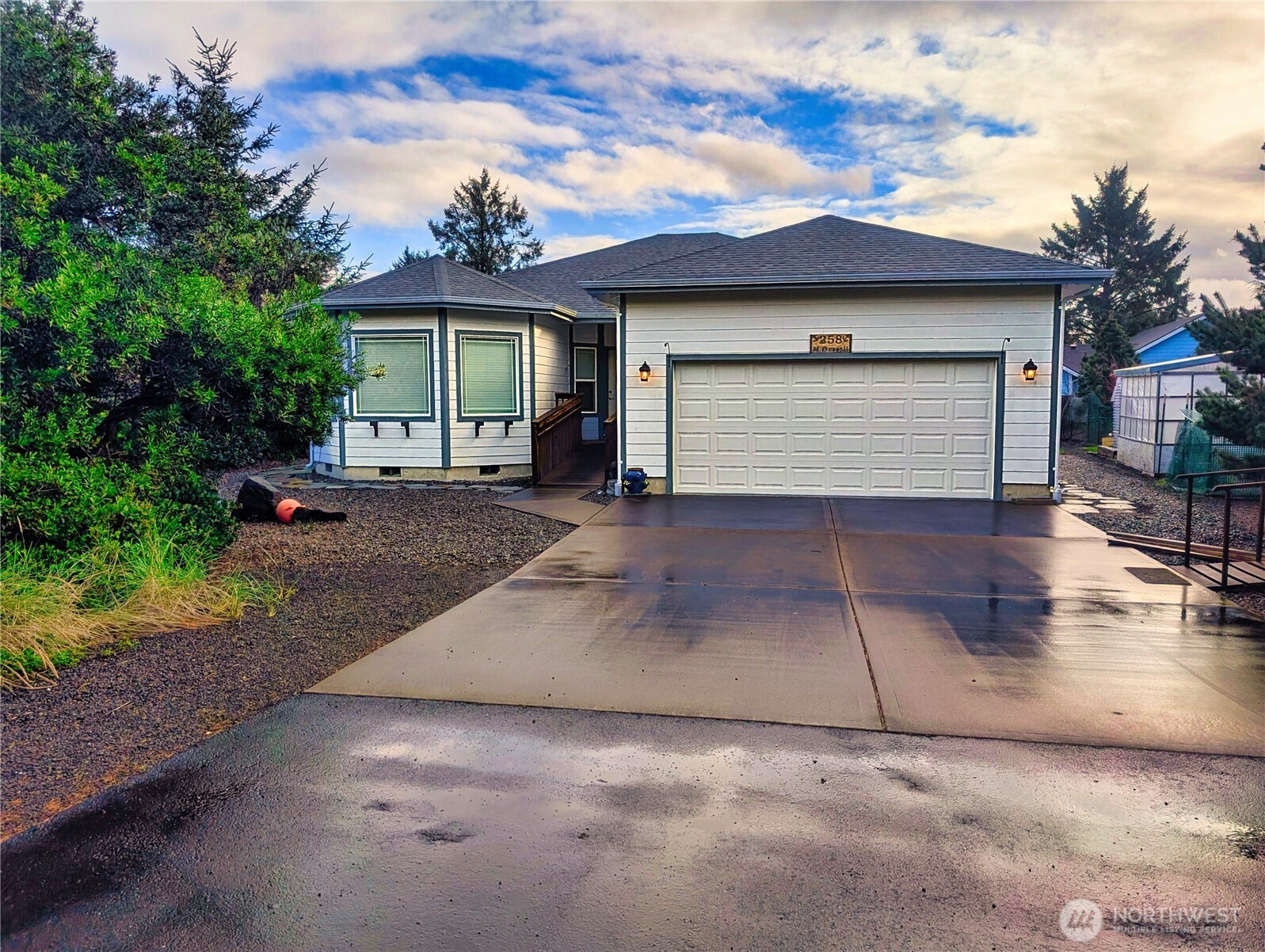 258 N Razor Clam Drive SW, Ocean Shores, WA 98569