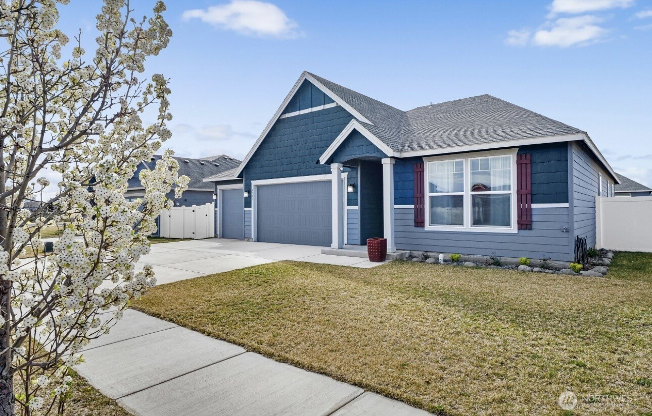 4705 W Merlin Street, Moses Lake, WA 98837