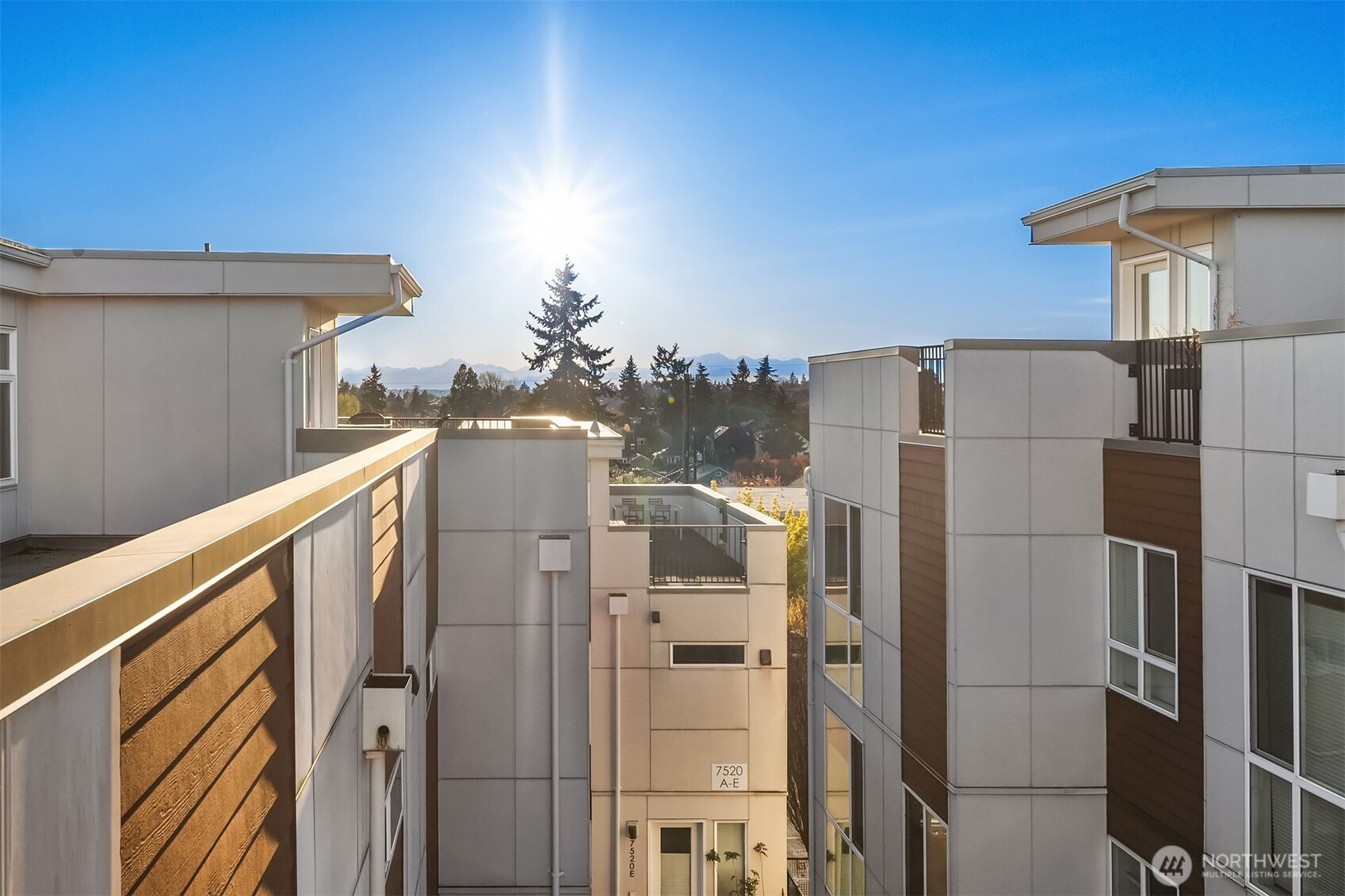 7514 F 15th Avenue NW, Seattle, WA 98117