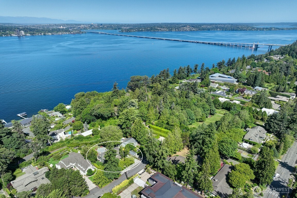 1645 Rambling Lane, Medina, WA 98039