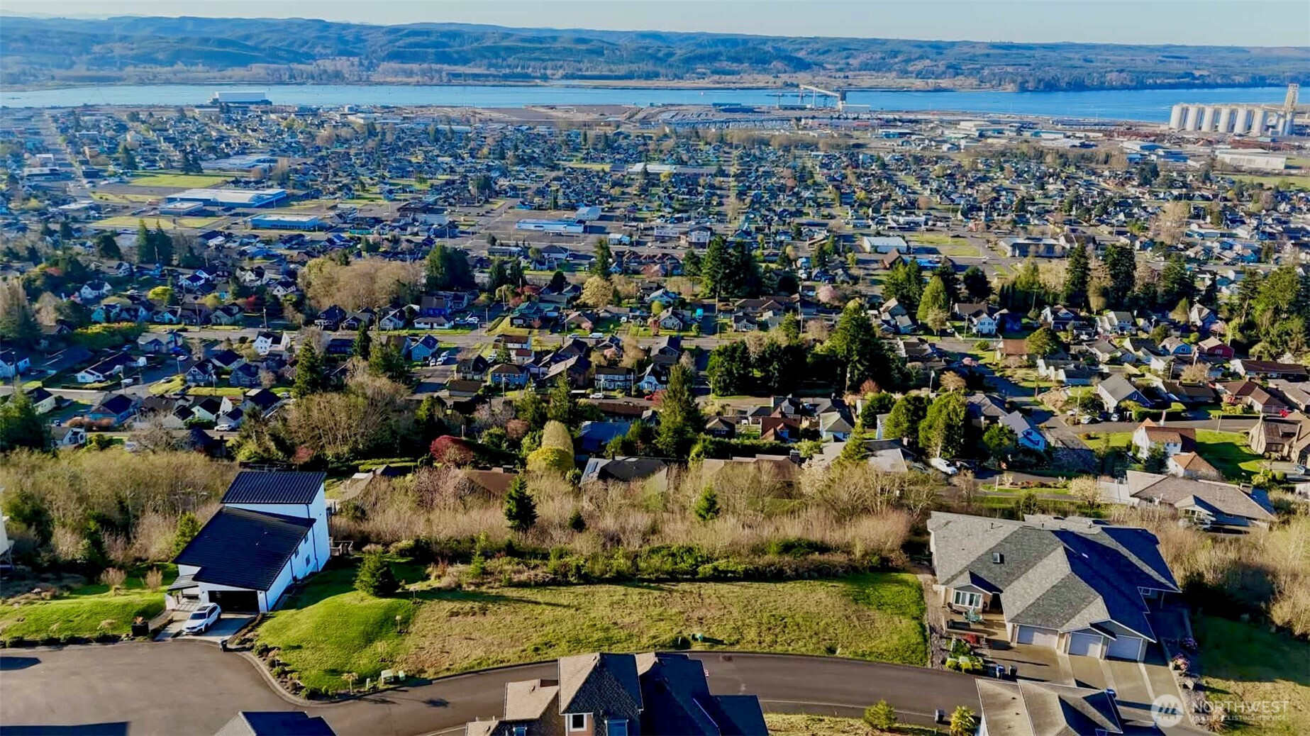 1154 Grays Pointe Lane, Aberdeen, WA 98520