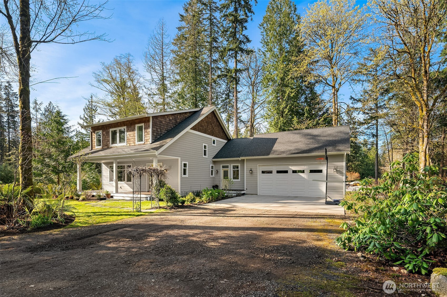 10060 NE Springwood Lane, Bainbridge Island, WA 98110
