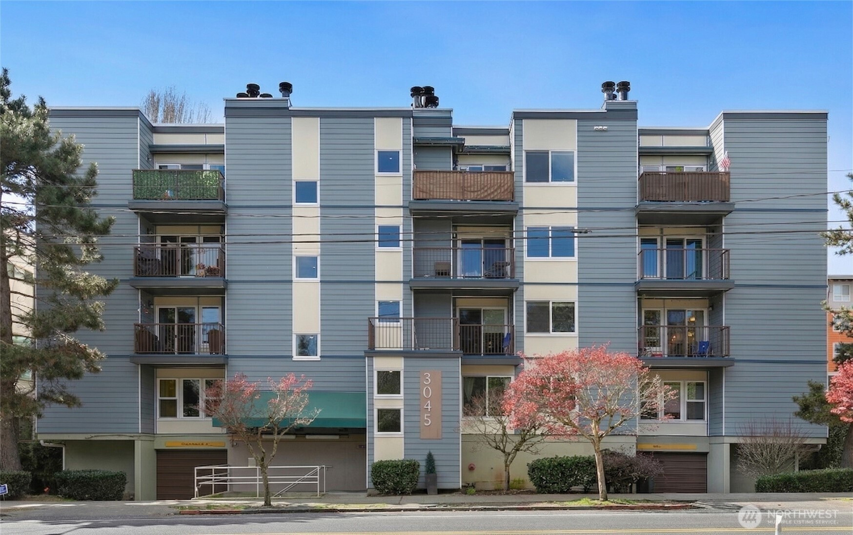 3045 20th Avenue W, Seattle, WA 98199