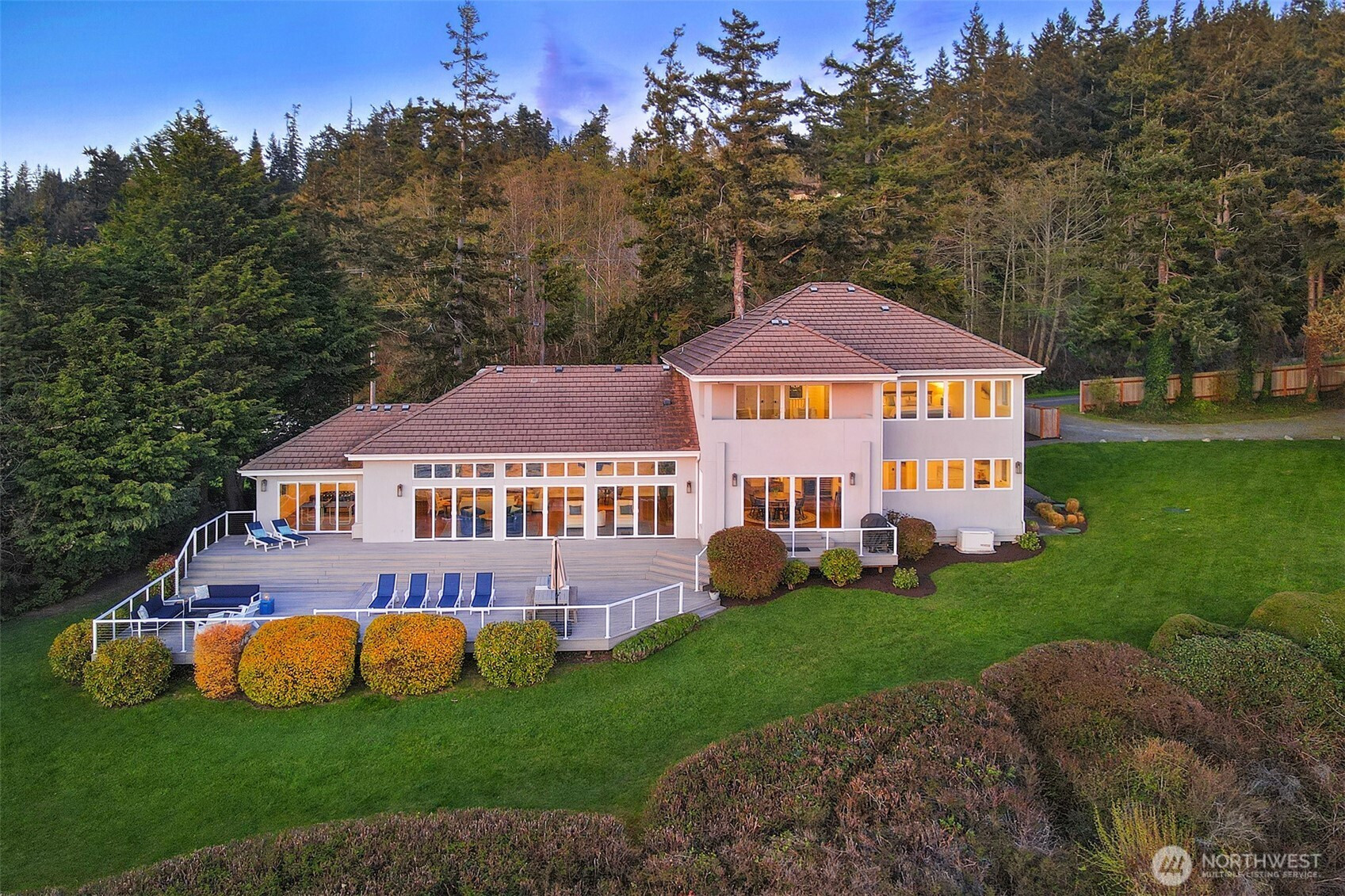 5006 Scurlock Road, Freeland, WA 98249