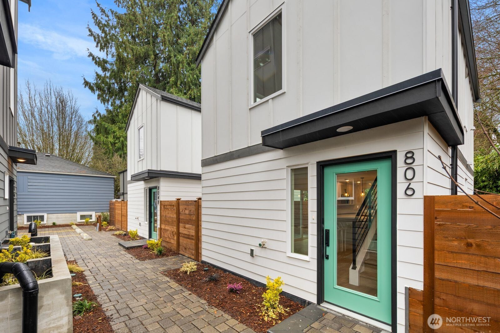 806 S Rose Street, Seattle, WA 98108