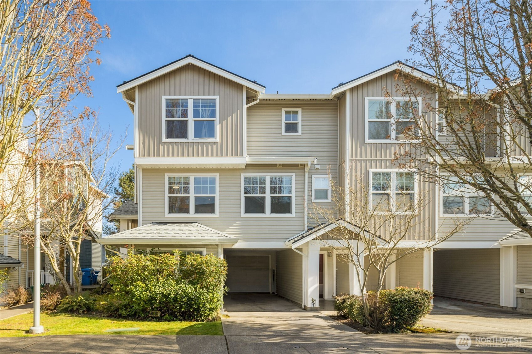 6895 Holly Park Drive S, Seattle, WA 98118