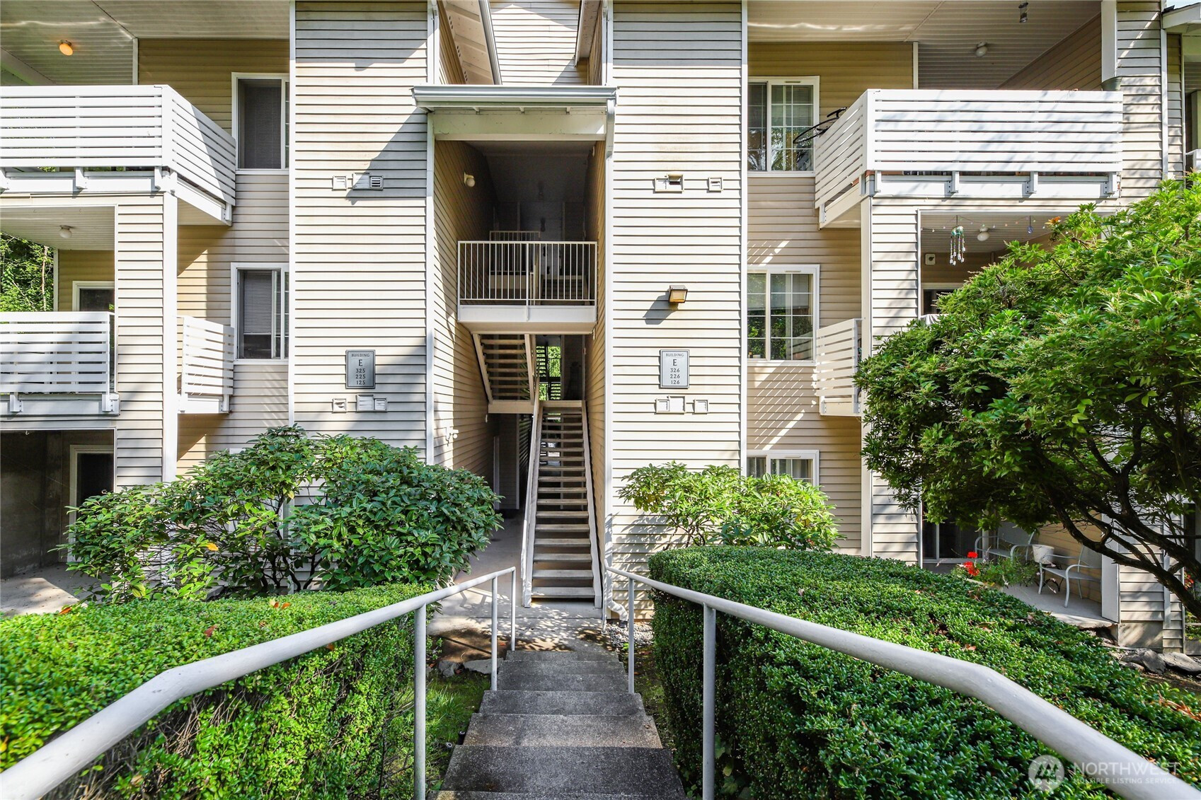 801 Rainier Avenue N, Renton, WA 98057