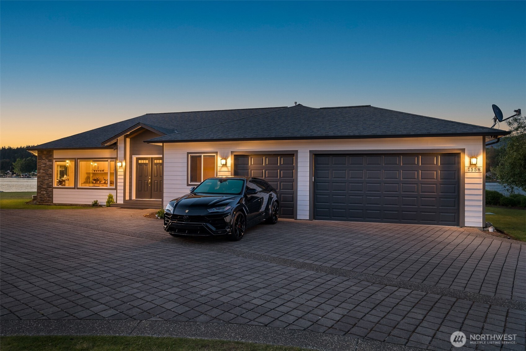 1558 Fairview Street, Bellingham, WA 98229