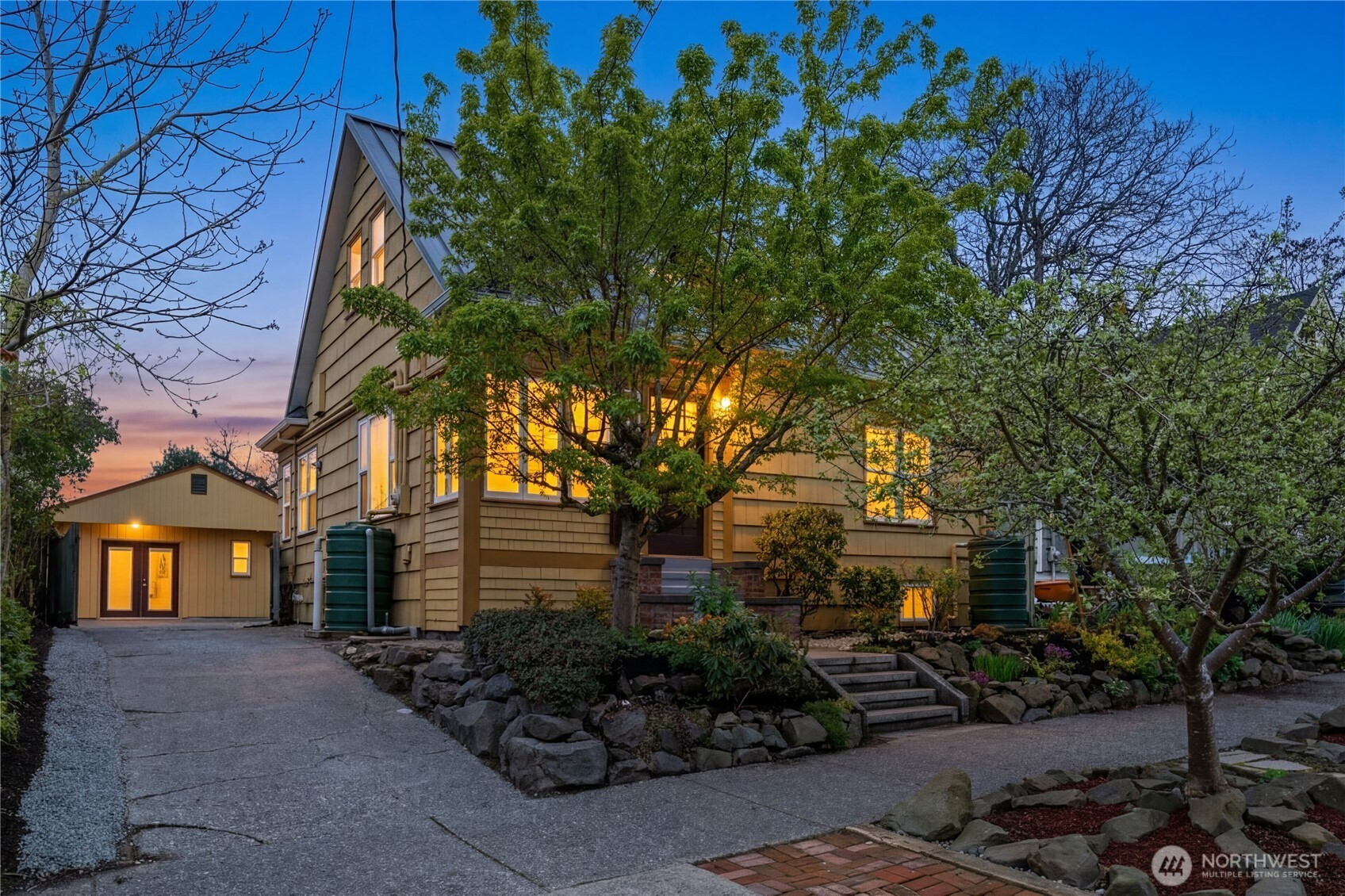 6737 27th Avenue NW, Seattle, WA 98117