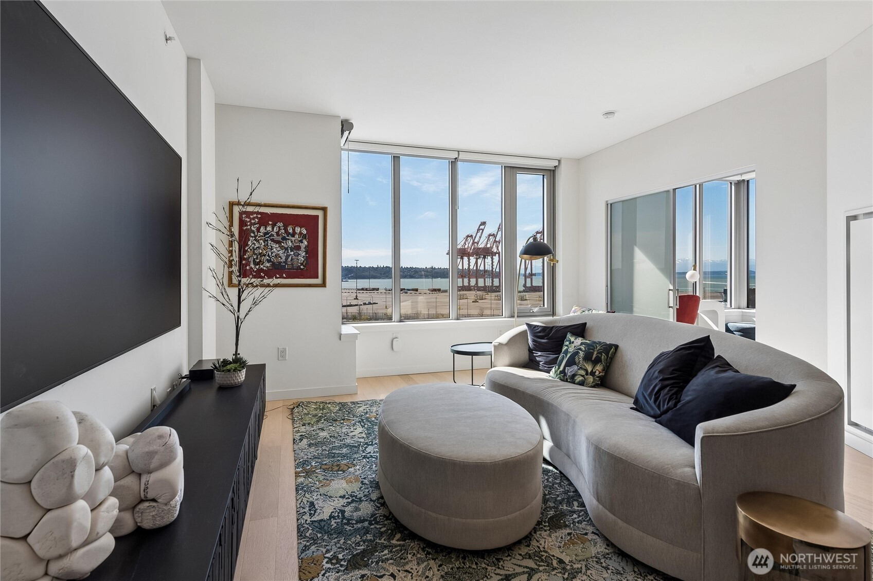 590 1st Avenue S, Seattle, WA 98104