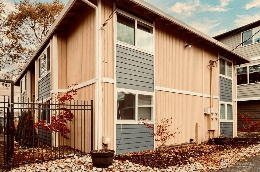 4027 S Warner Street, Tacoma, WA 98409