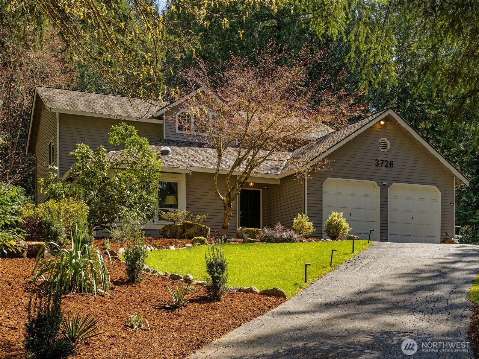 3726 219th Avenue SE, Sammamish, WA 98075