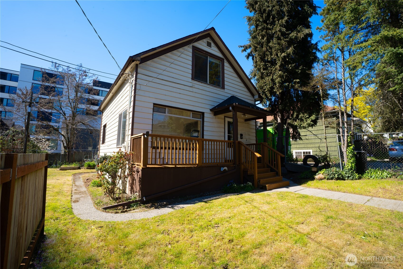 1707 22nd Avenue S, Seattle, WA 98118