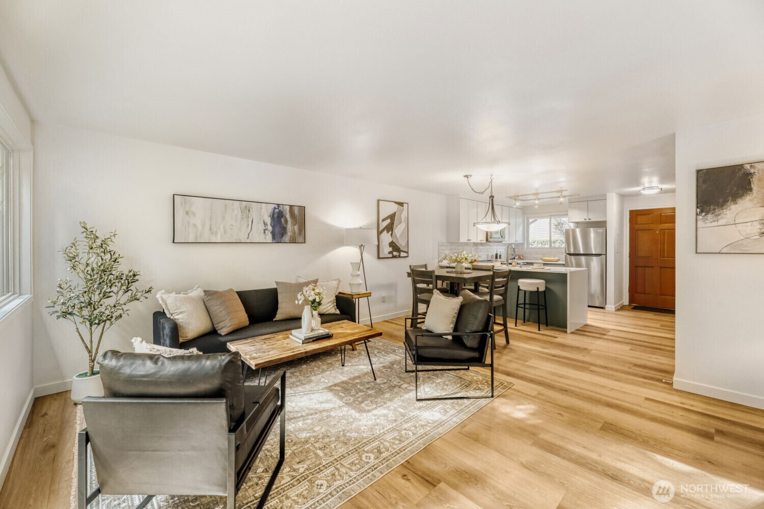 22906 Edmonds Way, Edmonds, WA 98020