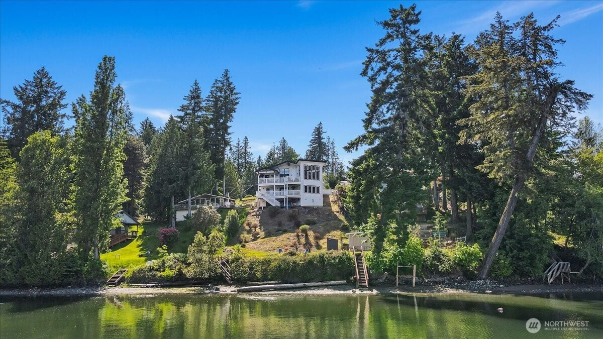 2142 Island Drive NW, Olympia, WA 98502