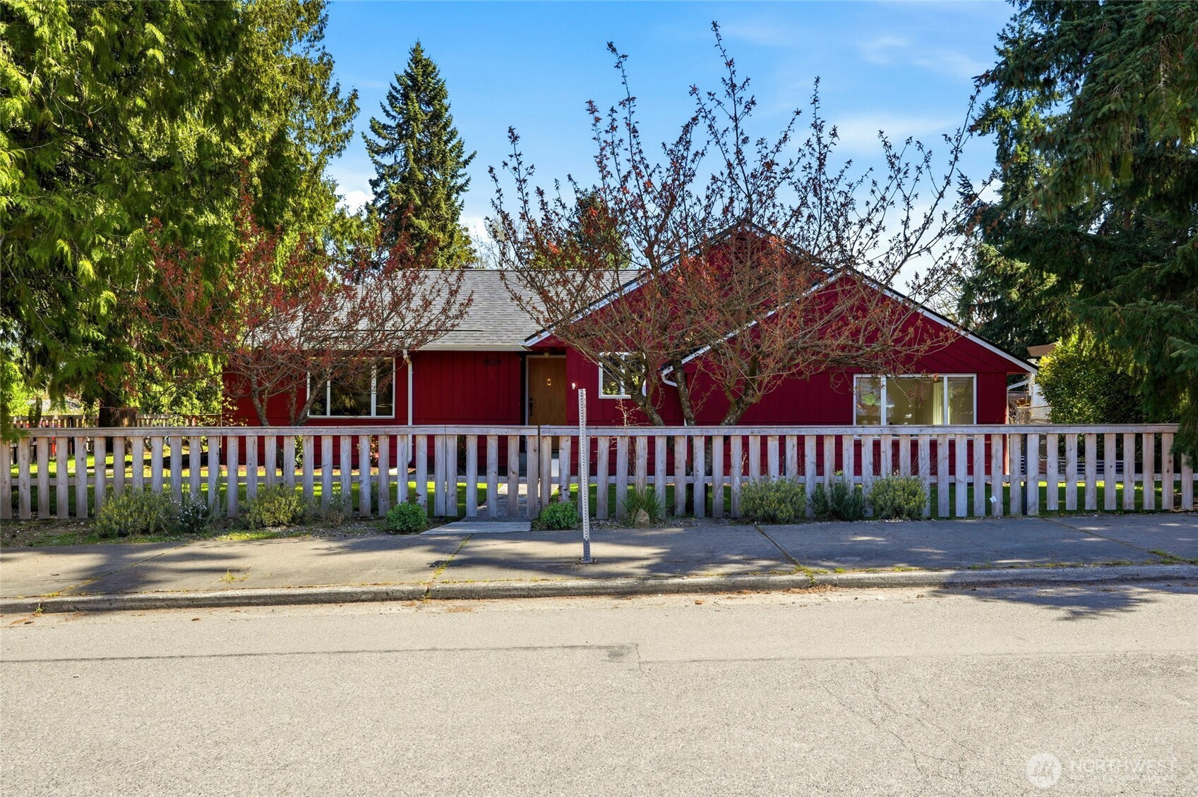 9524 20th Ave NE, Seattle, WA 98115