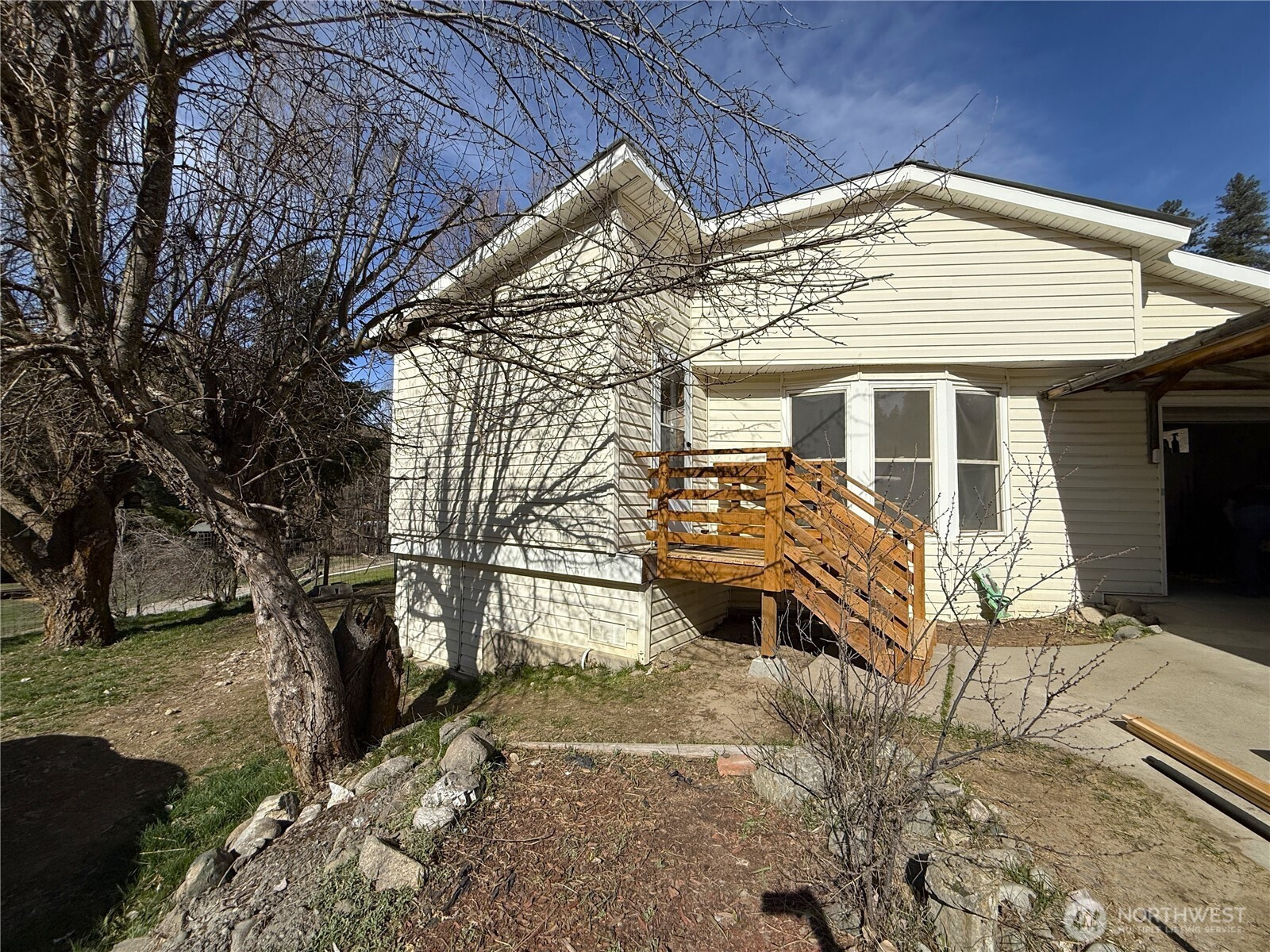 155 St. Peter's Creek Road, Malo, WA 99150