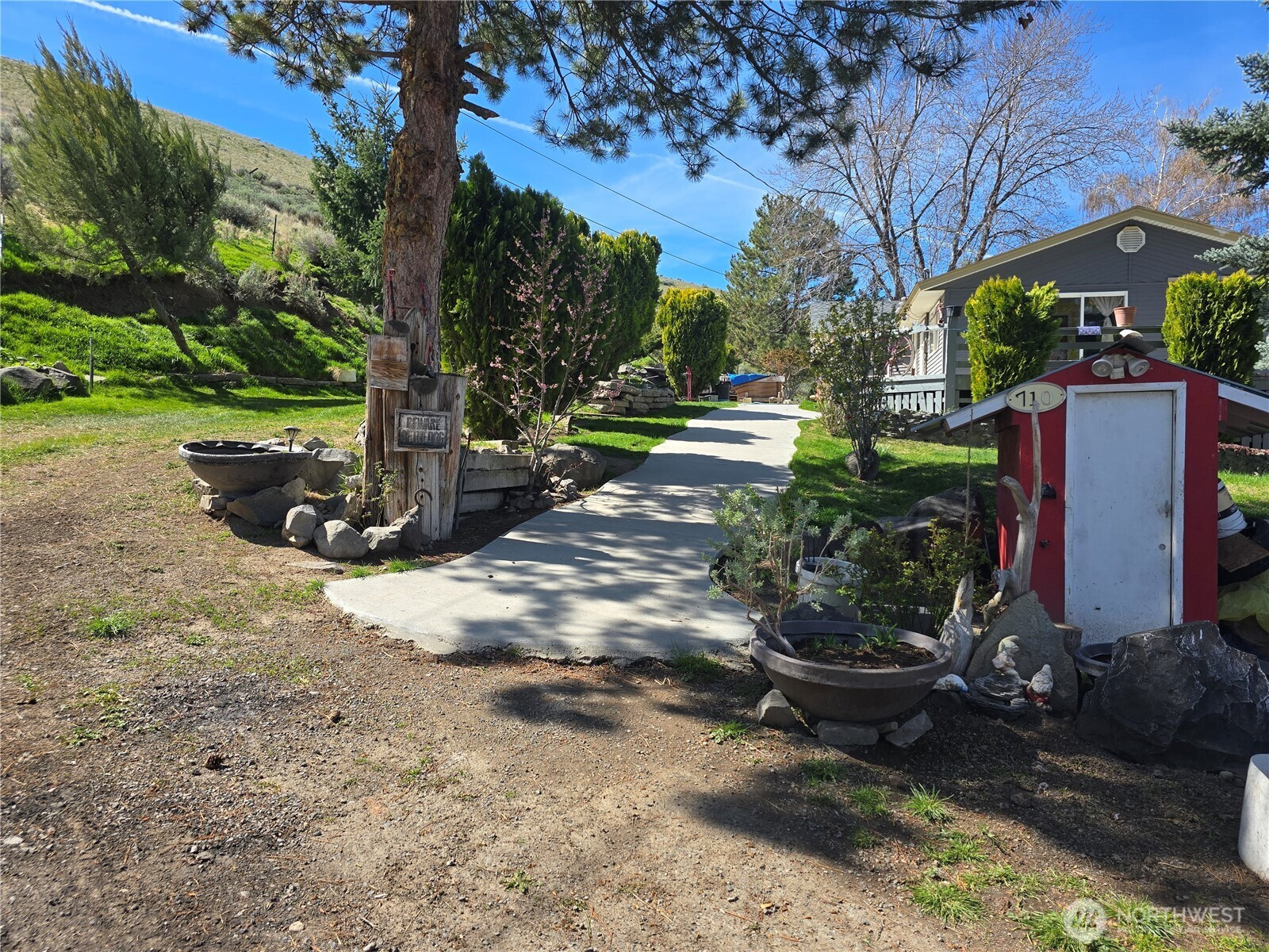 710 Adobe Way, Yakima, WA 98242