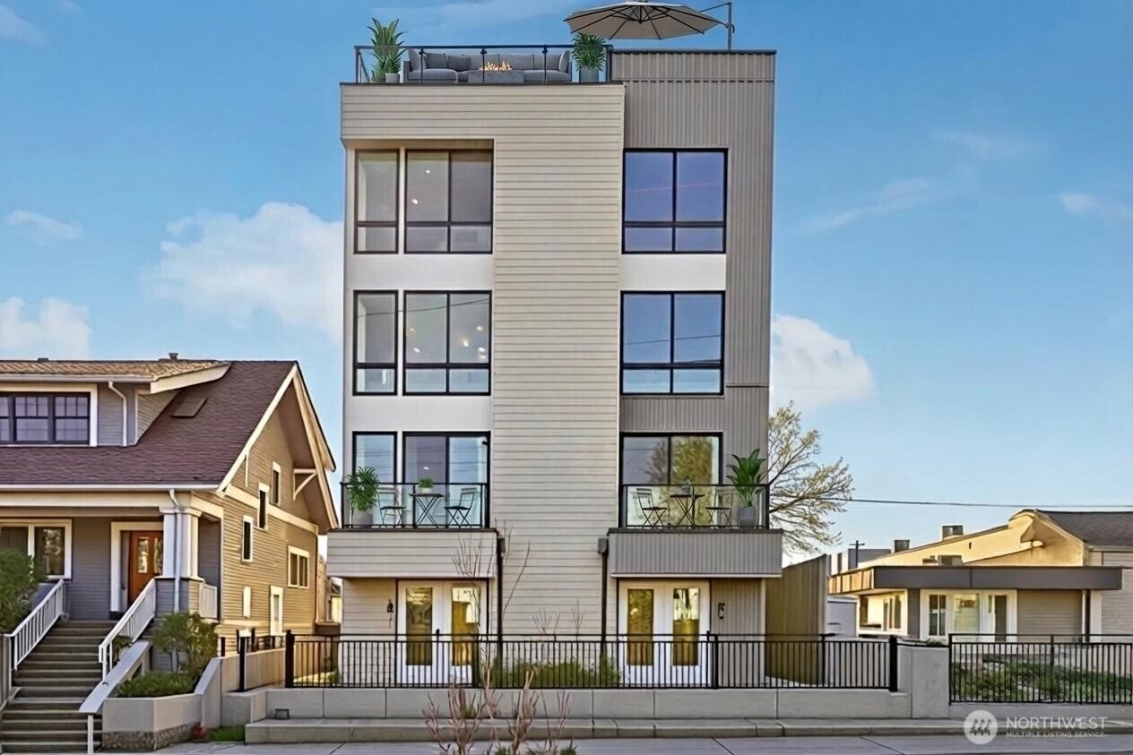 6211 12th Avenue NE, Seattle, WA 98115