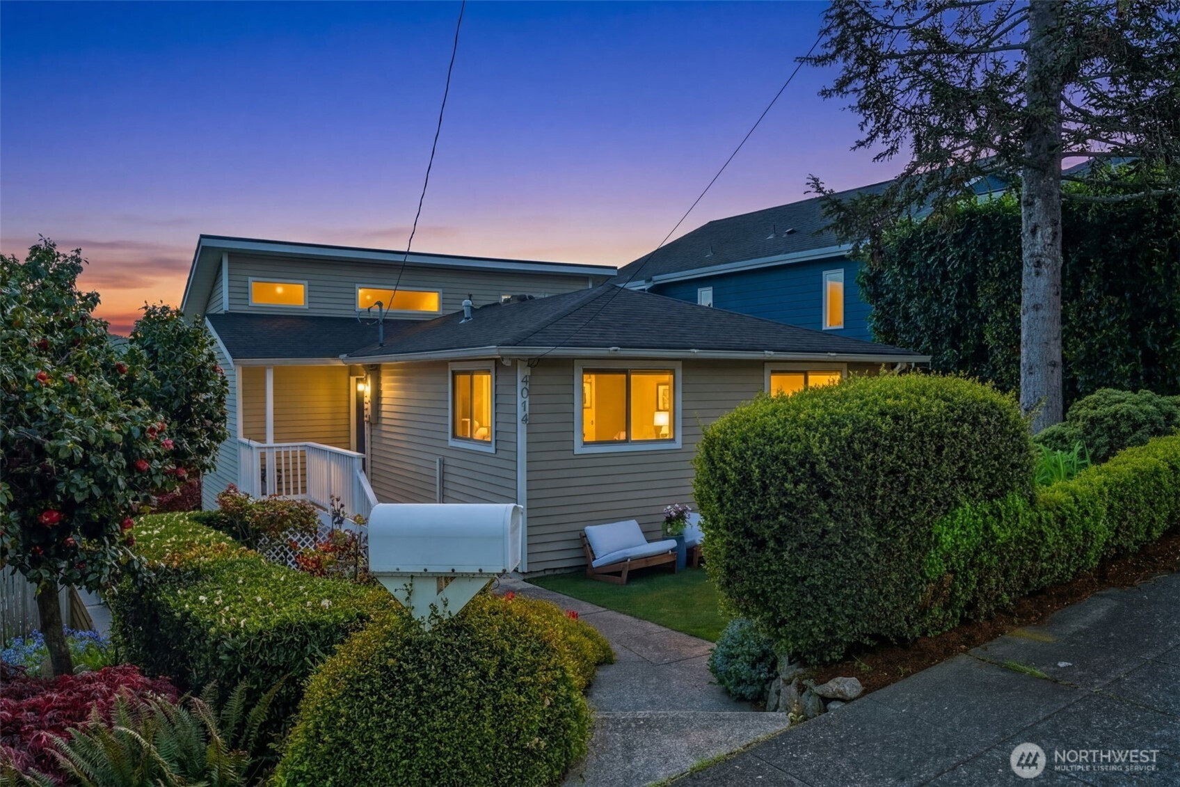 4014 32nd Avenue SW, Seattle, WA 98126