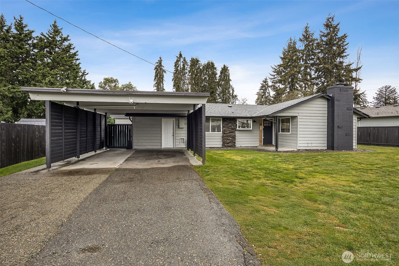 9008 Hipkins Road SW, Lakewood, WA 98498