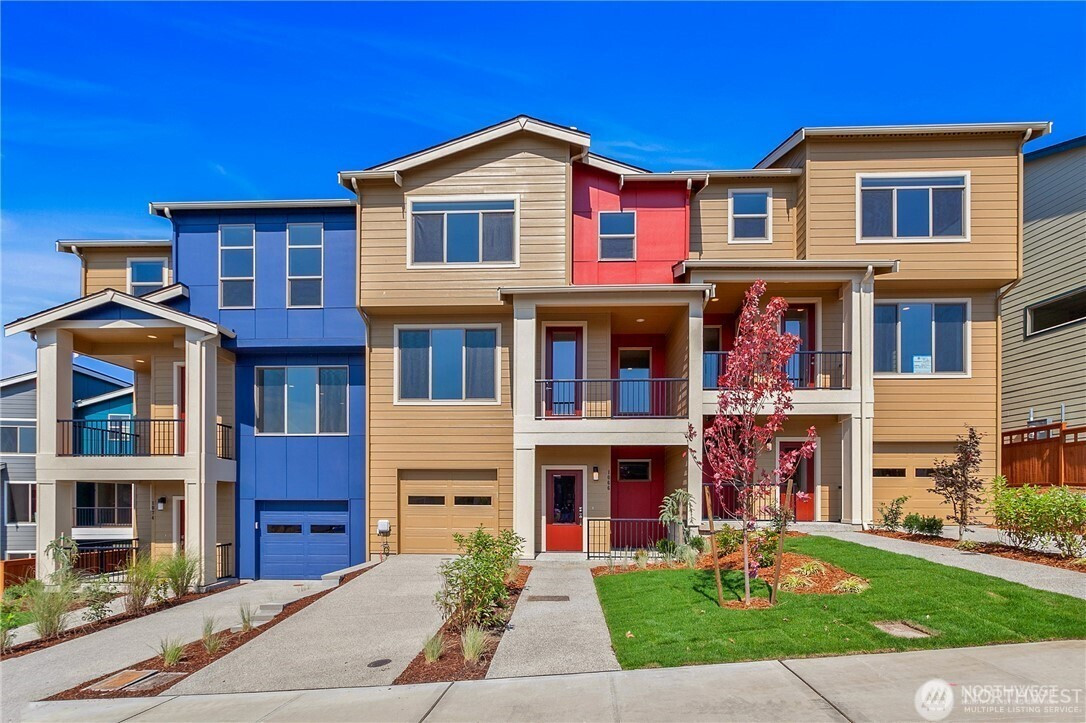 1066 SW 99th Place, Seattle, WA 98106