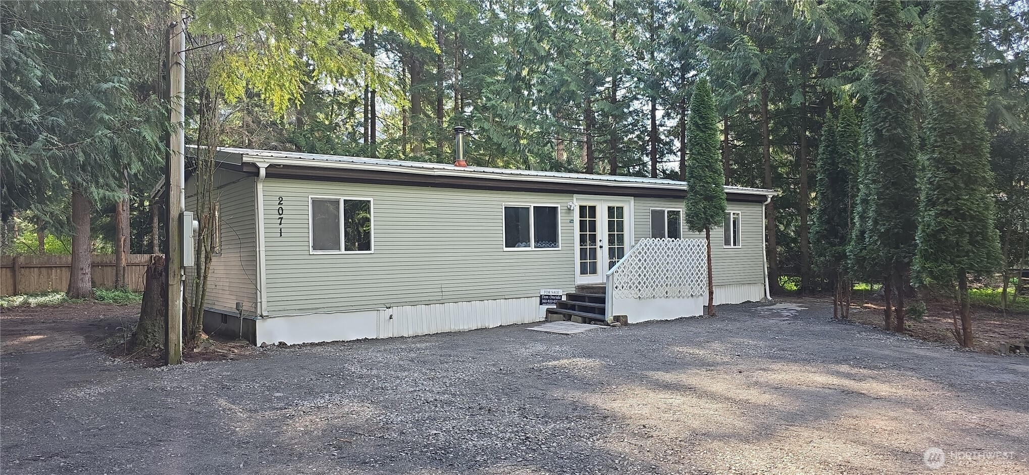 2071 Clear Valley Drive, Maple Falls, WA 98266