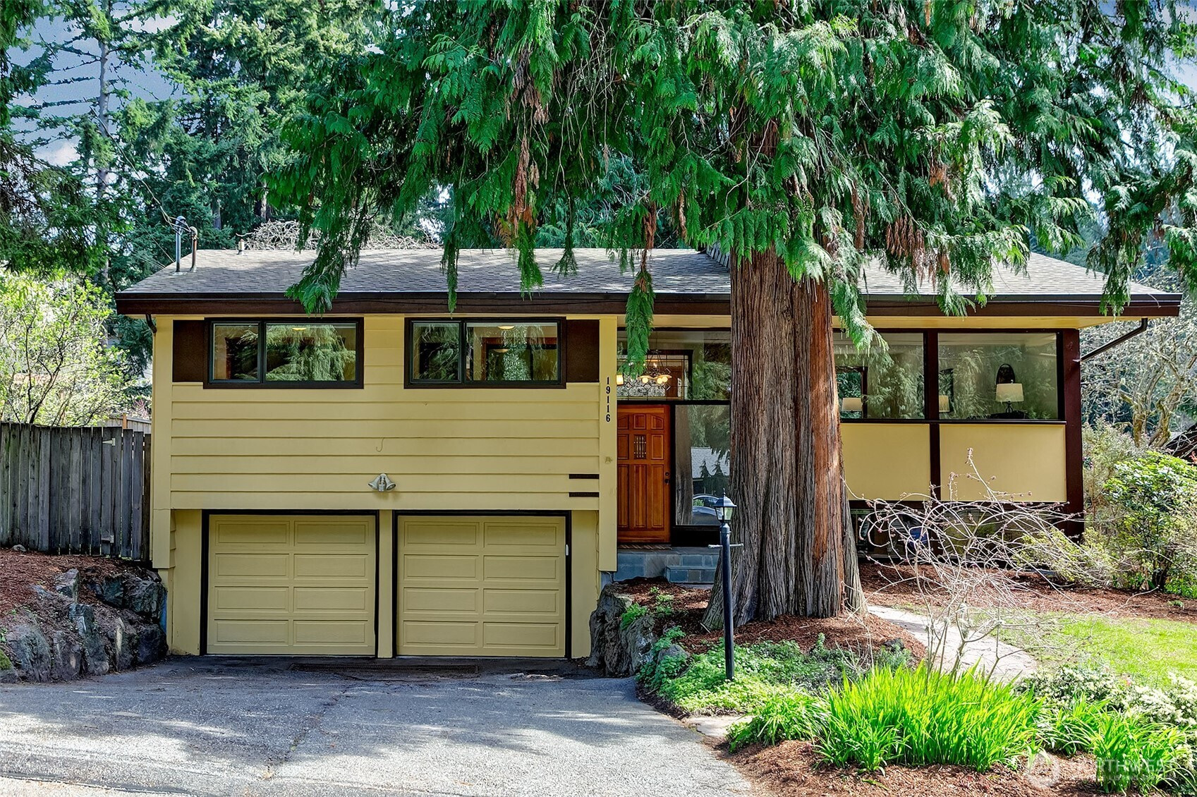 19116 17th Avenue NW, Shoreline, WA 98177