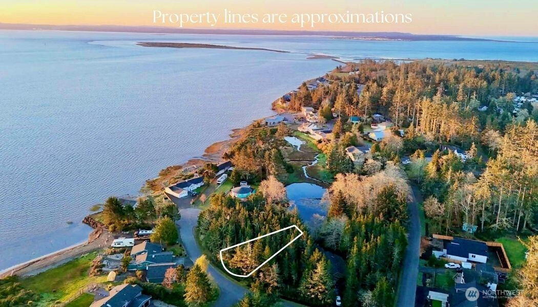 733 PENINSULA Court, Ocean Shores, WA 98569